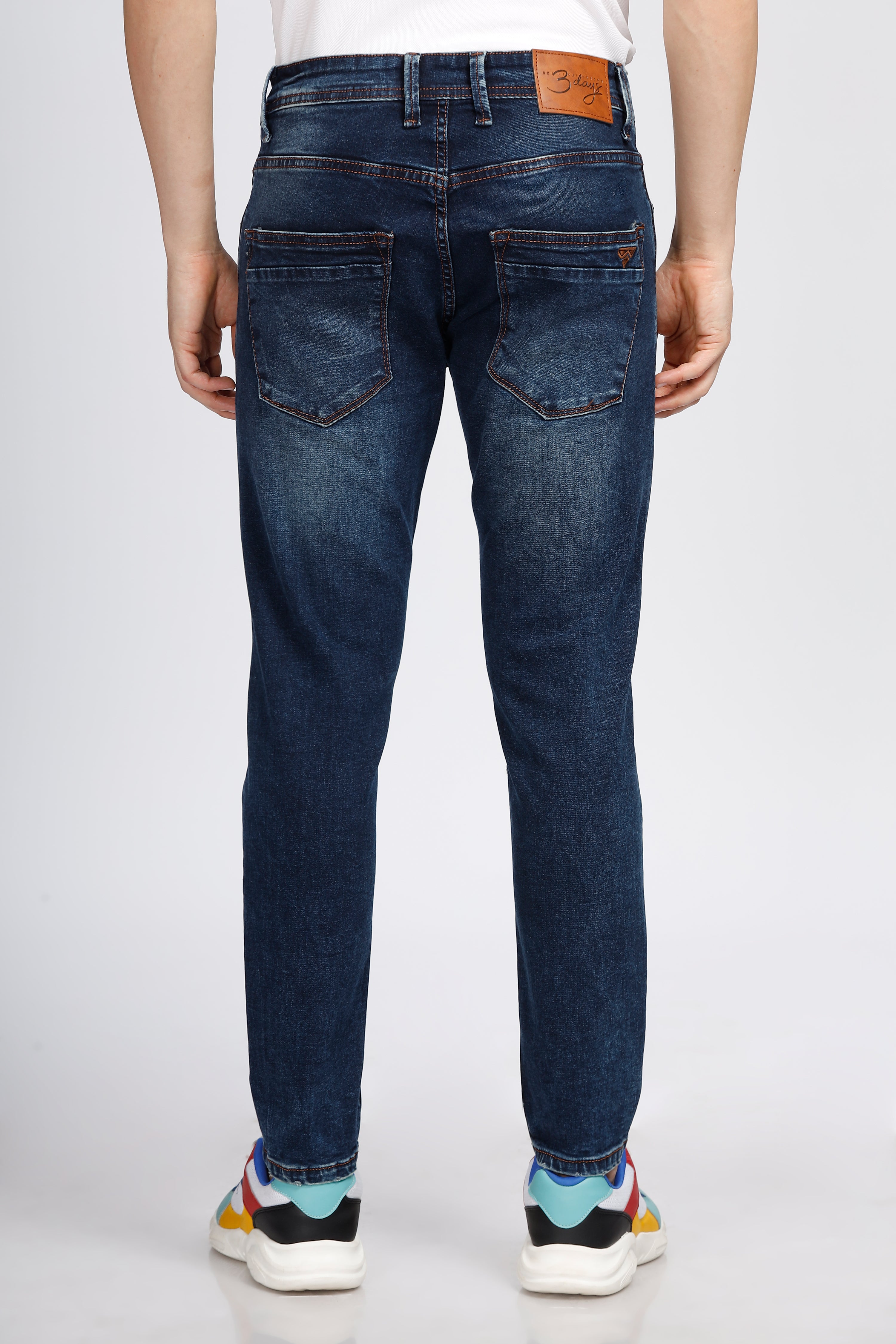 TaperedTrend Jeans