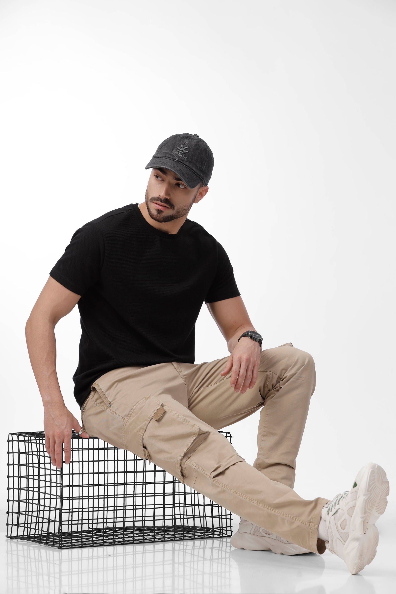 Relaxed Ankle Fit Beige Cargo - Three Days